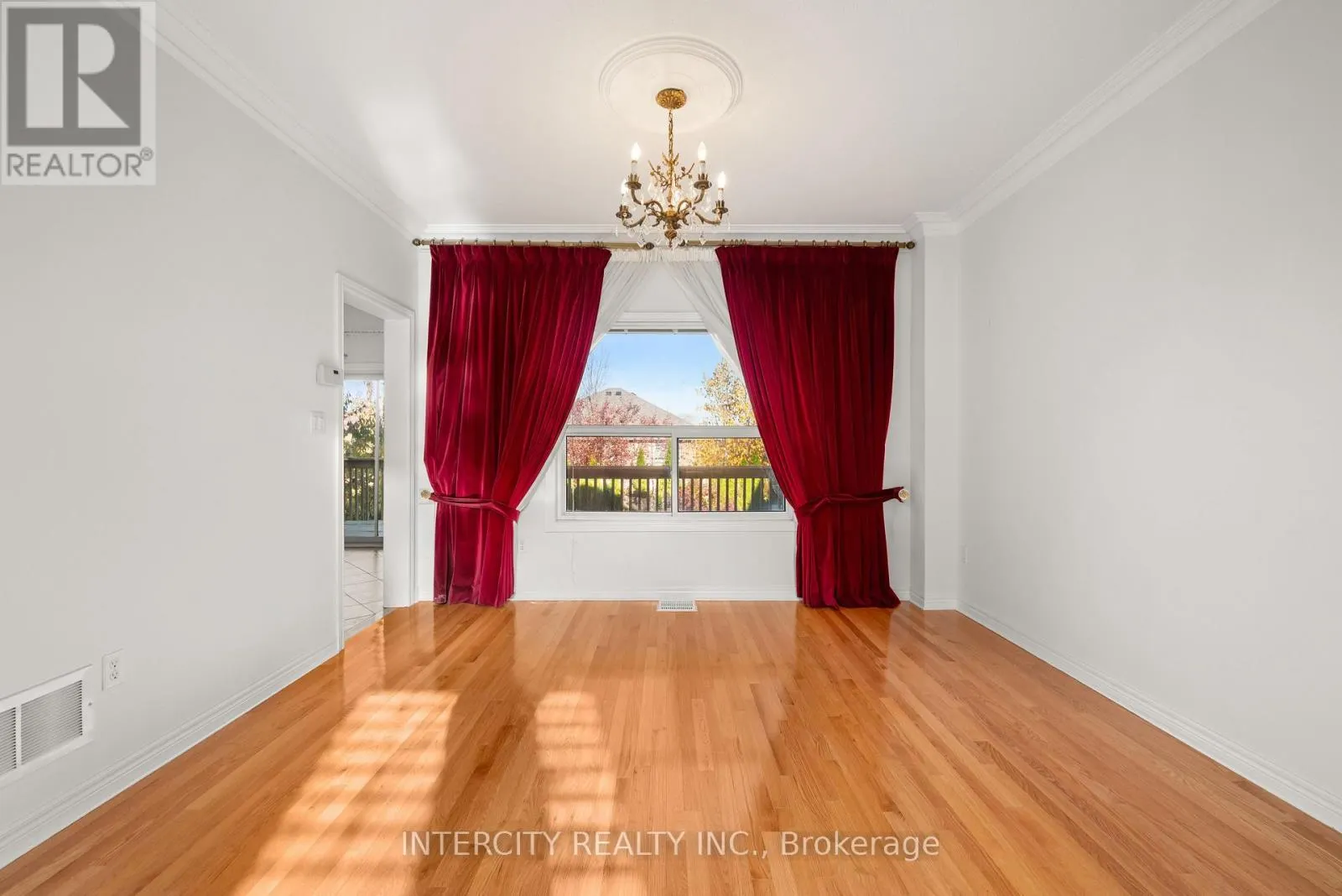 40 JEWEL HOUSE LANE