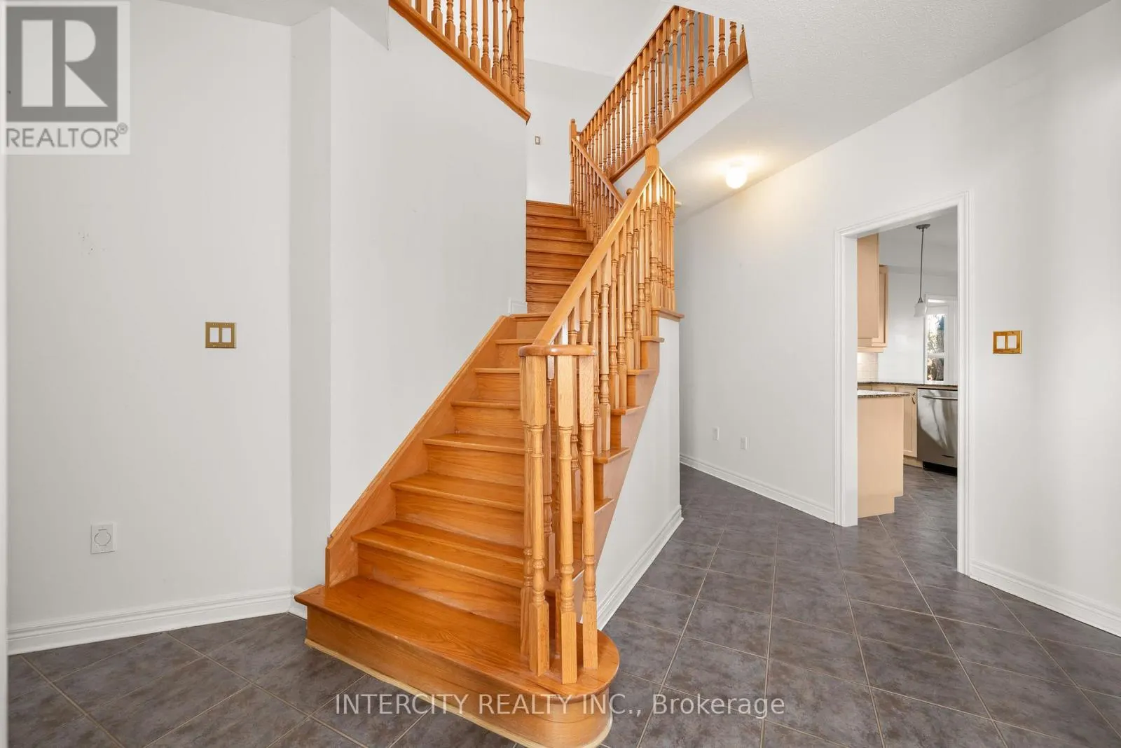 40 JEWEL HOUSE LANE