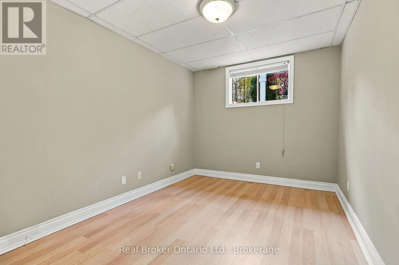 1354 HALLEN PLACE