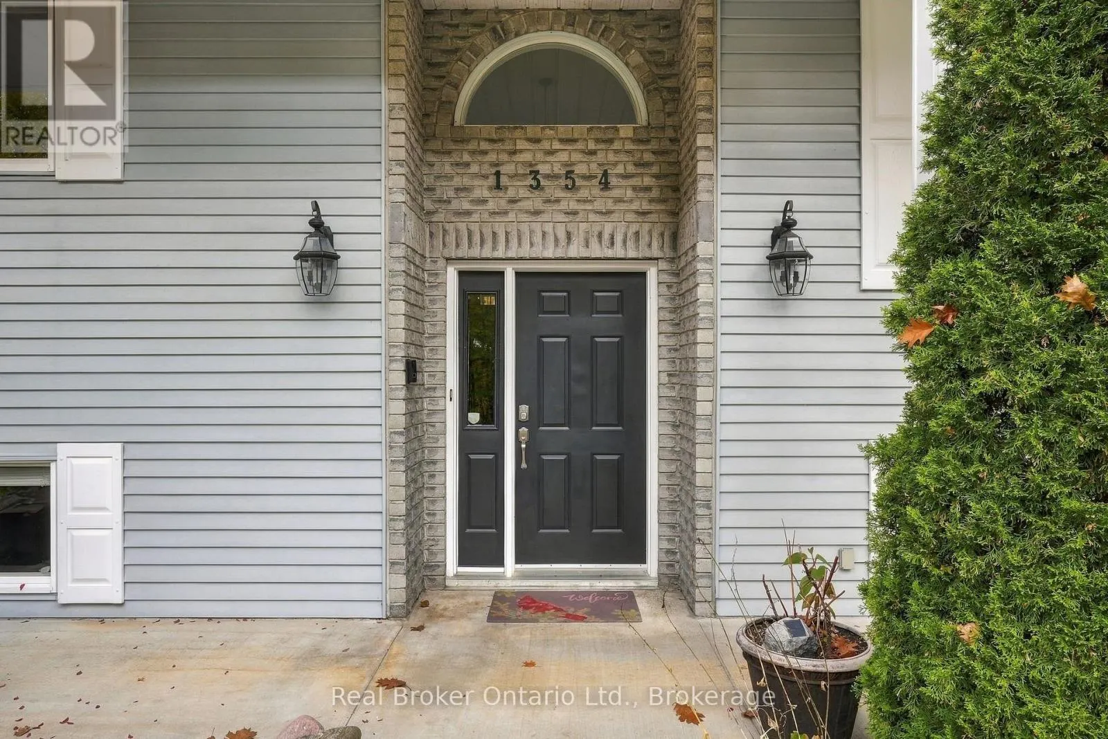 1354 HALLEN PLACE