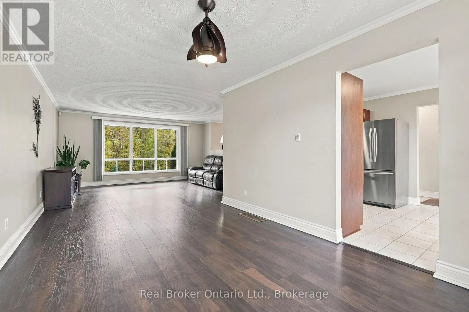 1354 HALLEN PLACE