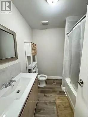21 ASHDALE COURT