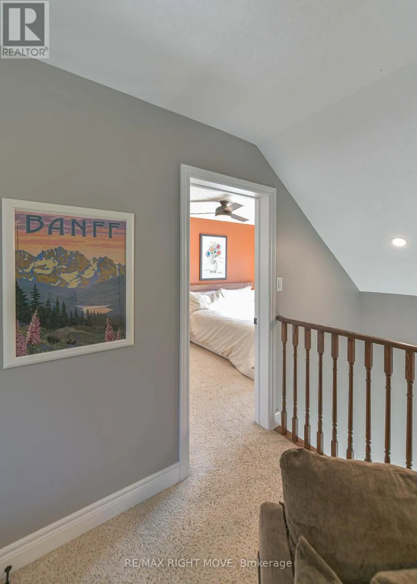 12 - 125 HURONIA ROAD N