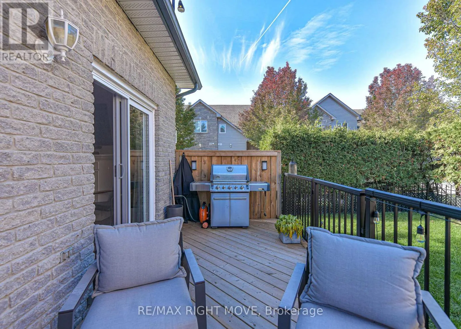 12 - 125 HURONIA ROAD N