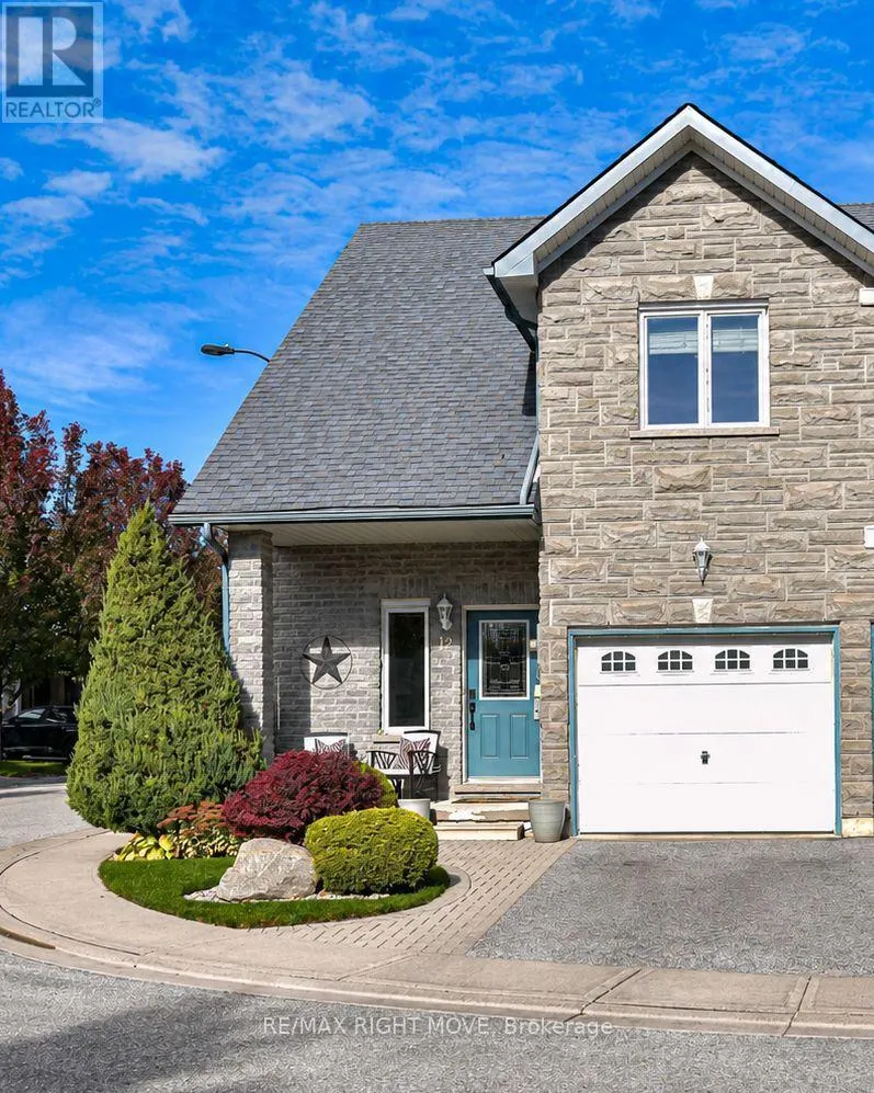 12 - 125 HURONIA ROAD N