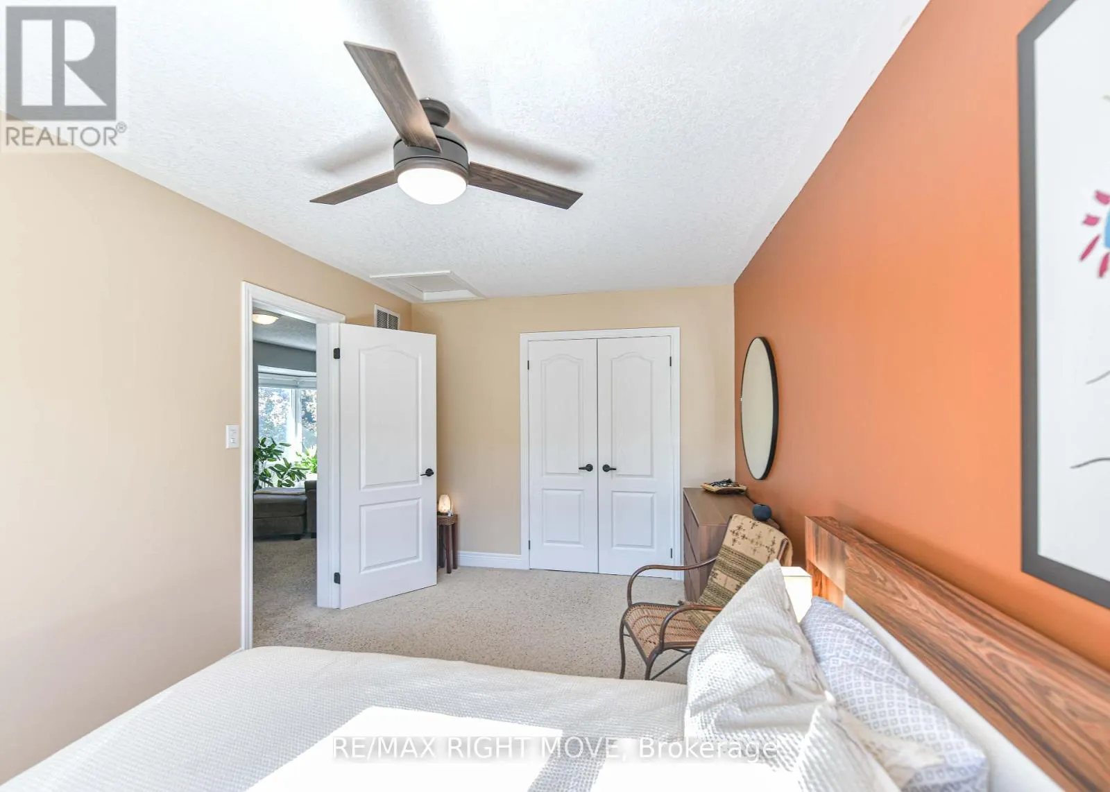 12 - 125 HURONIA ROAD N