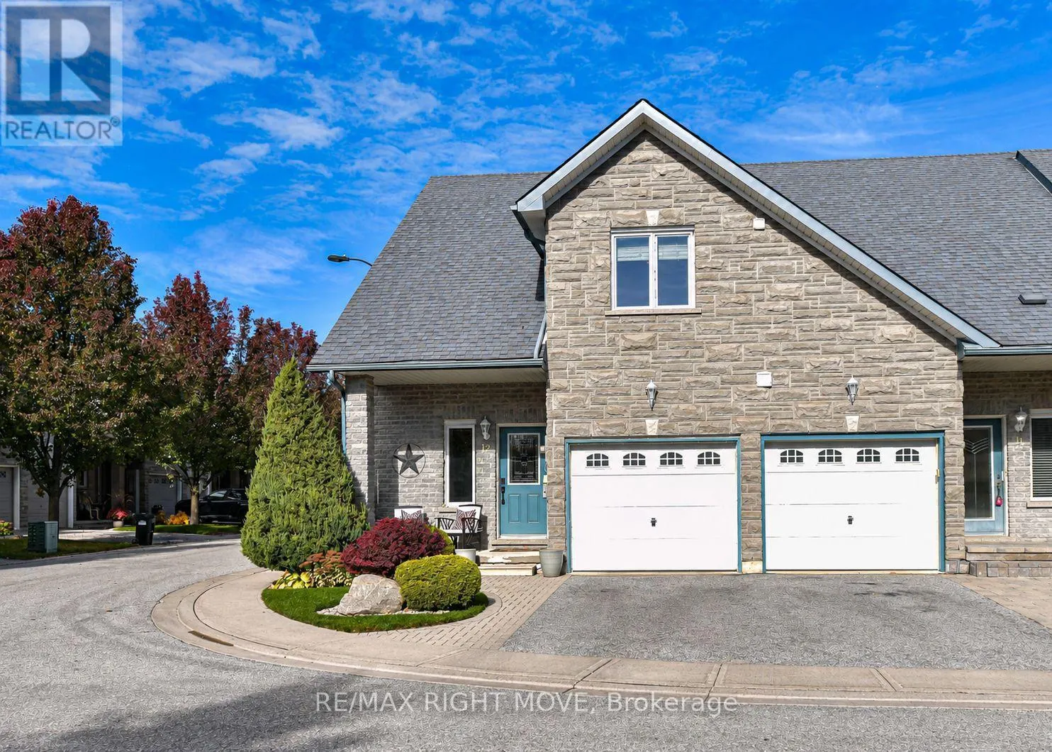 12 - 125 HURONIA ROAD N