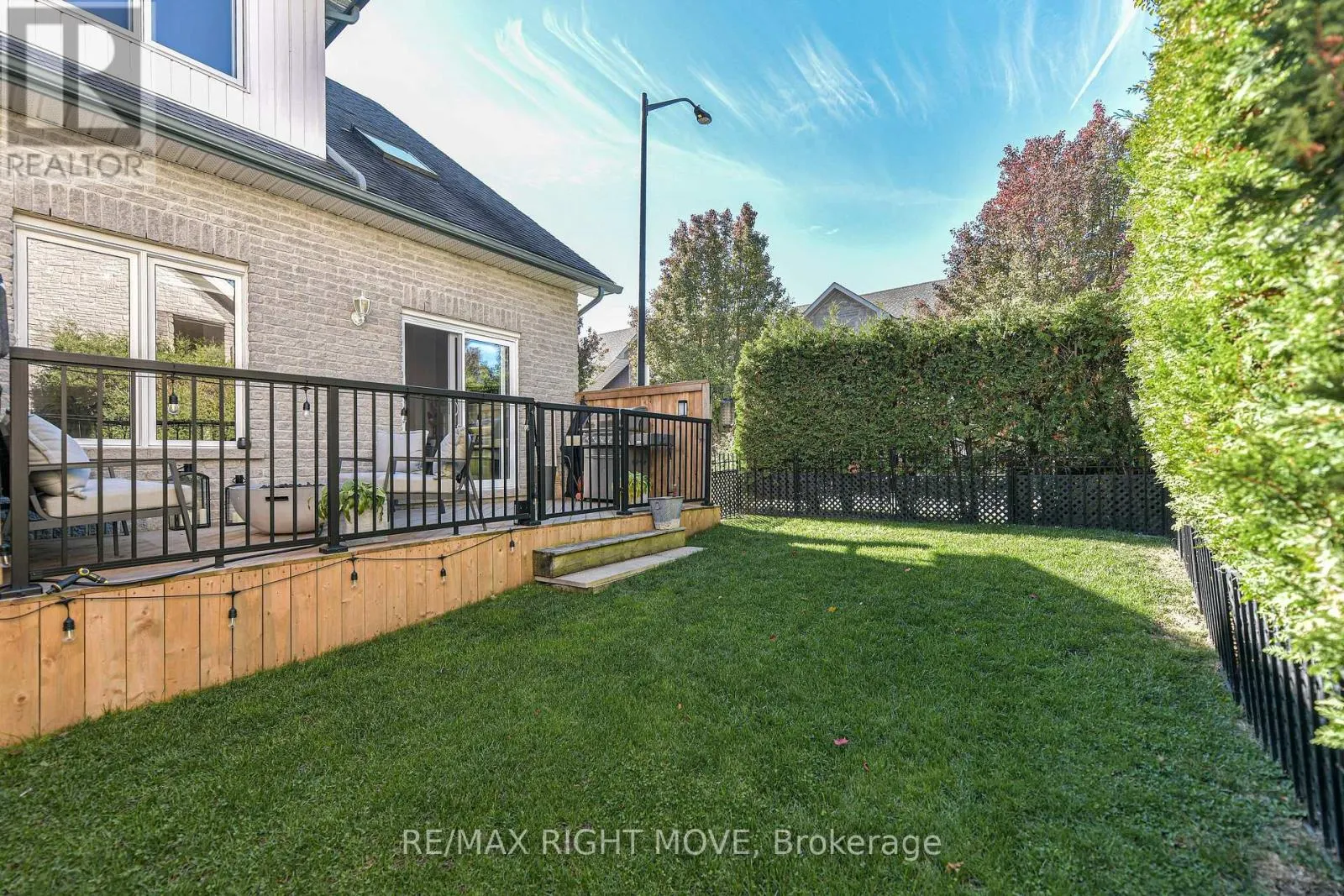 12 - 125 HURONIA ROAD N