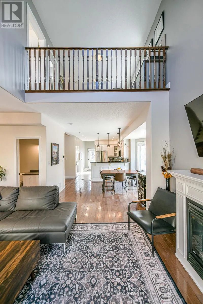 12 - 125 HURONIA ROAD N