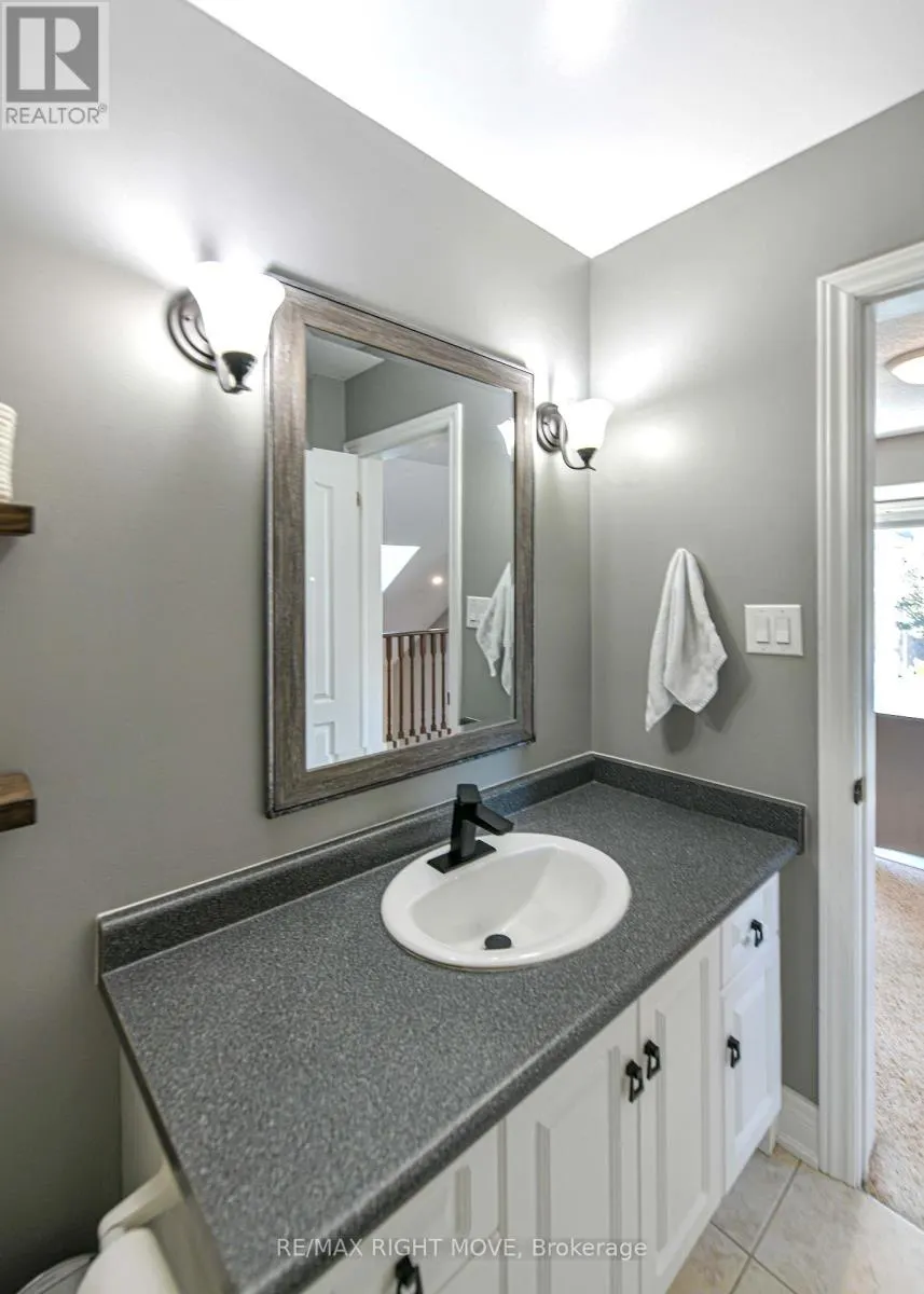 12 - 125 HURONIA ROAD N