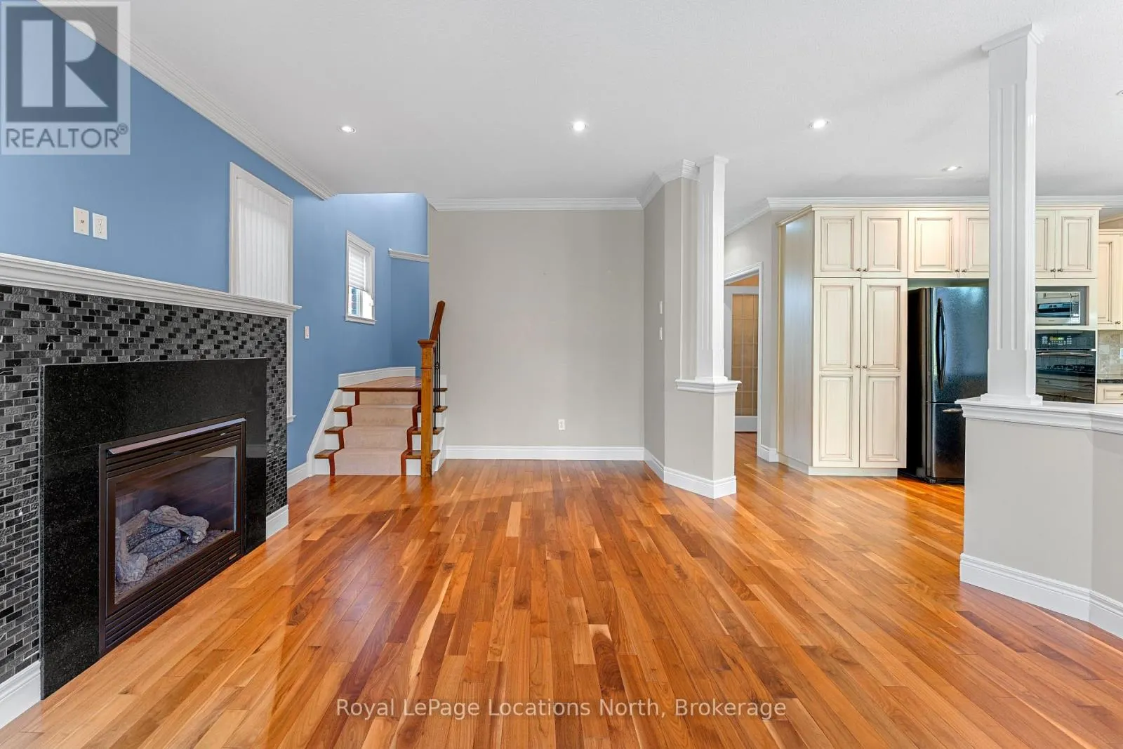 6 WILLIAMS STREET