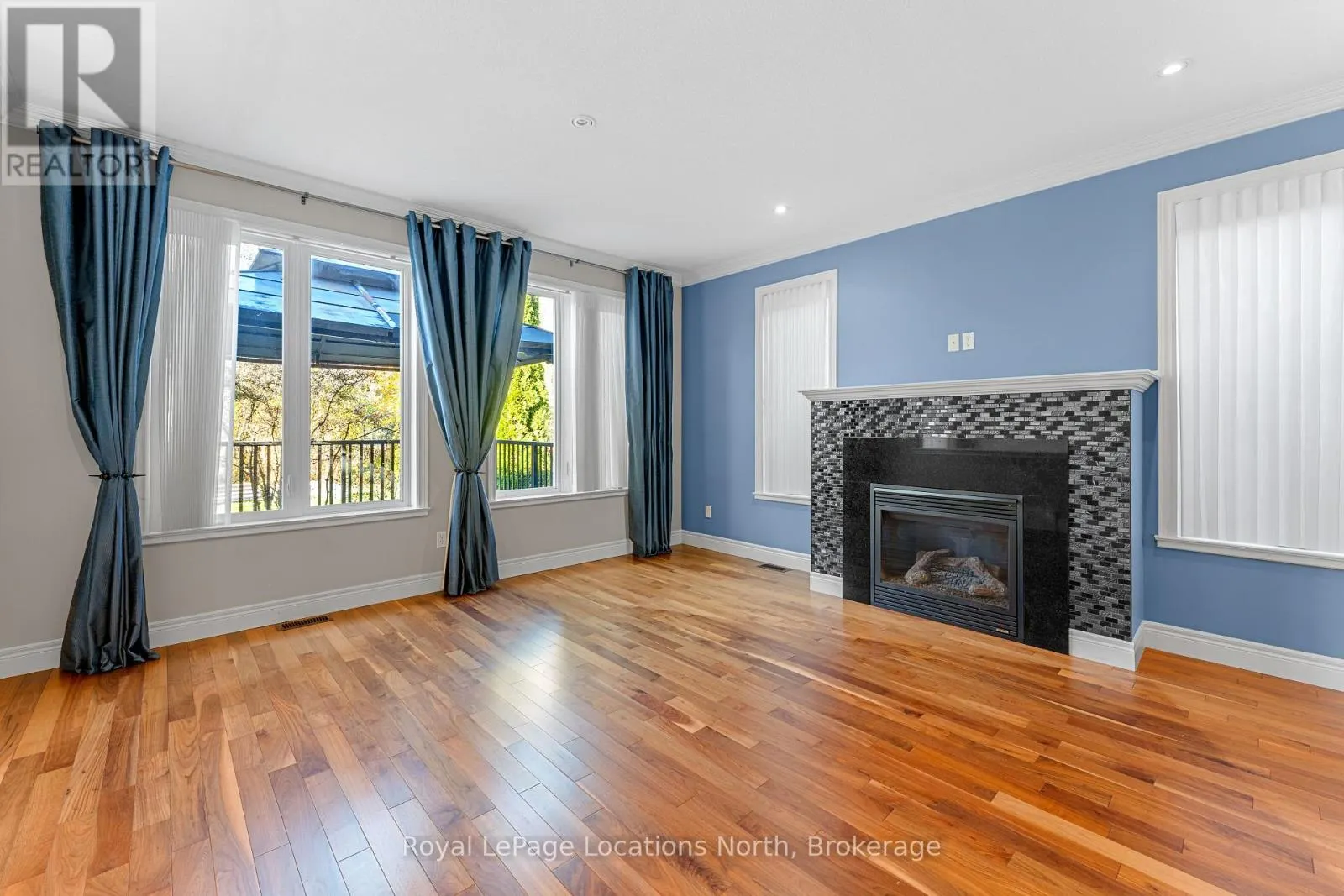 6 WILLIAMS STREET