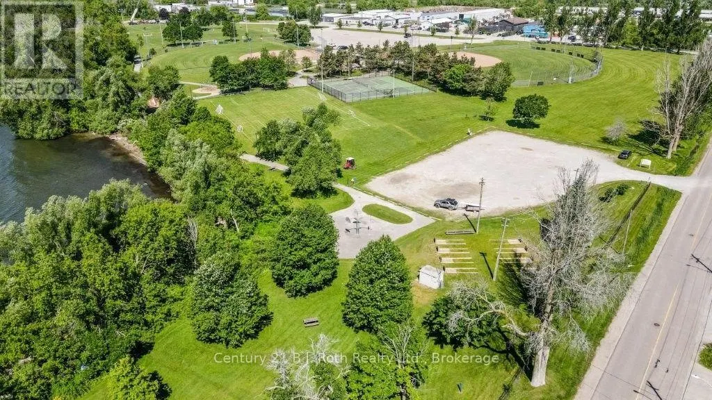 201 - 43 OLIVE CRESCENT #201