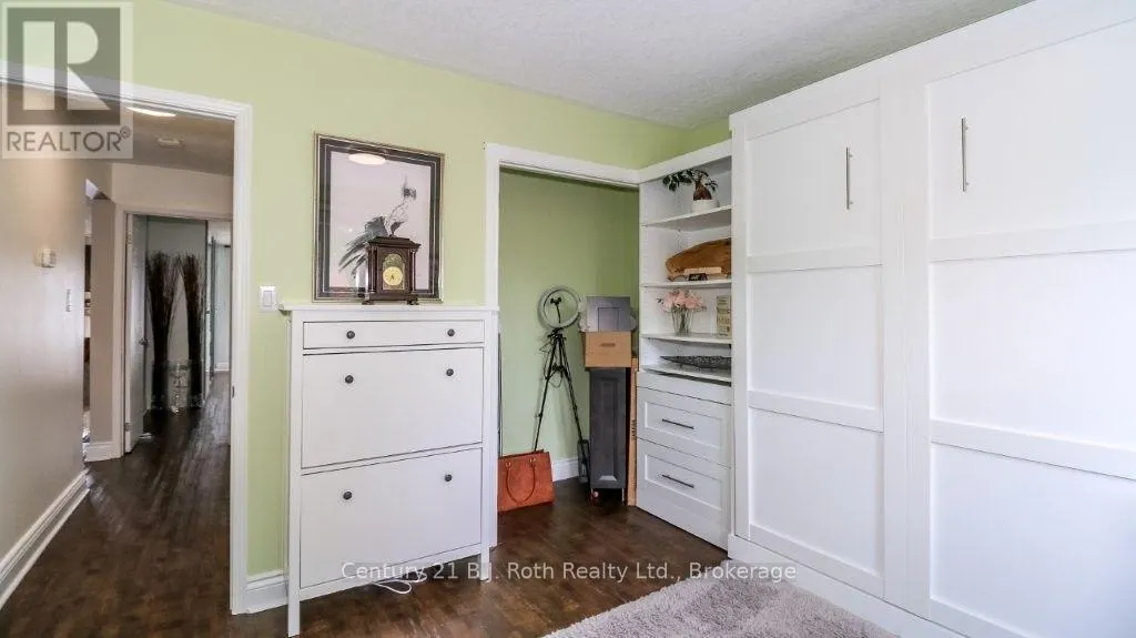 201 - 43 OLIVE CRESCENT #201