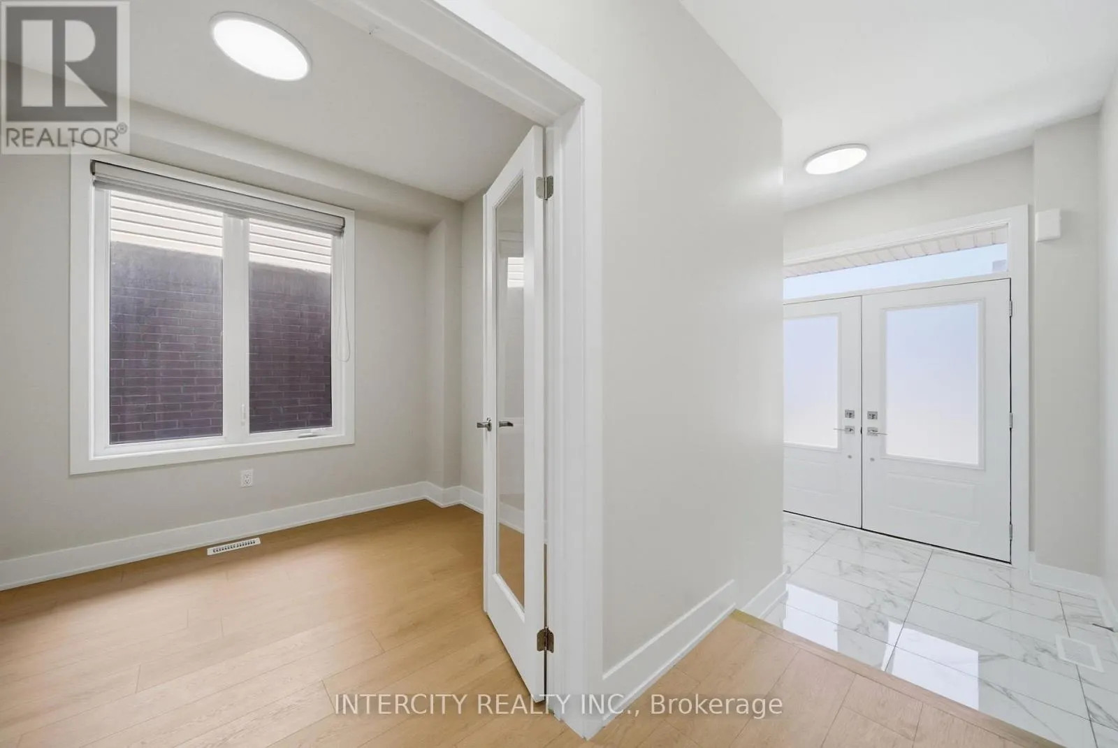 10 KINGSBURY TRAIL