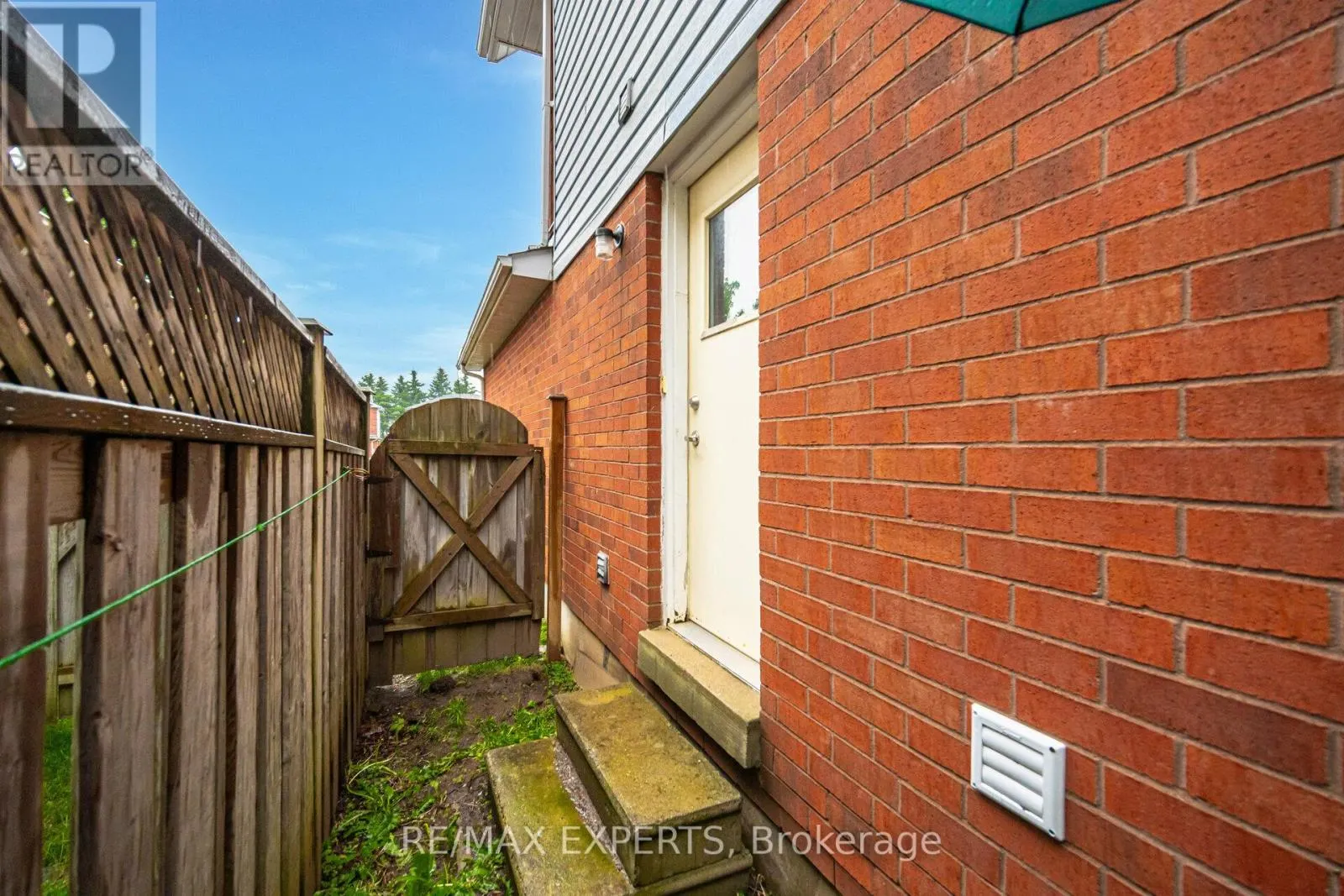 42 QUANCE STREET