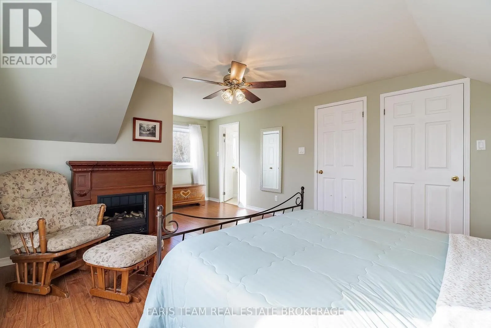 5 ELVYN CRESCENT