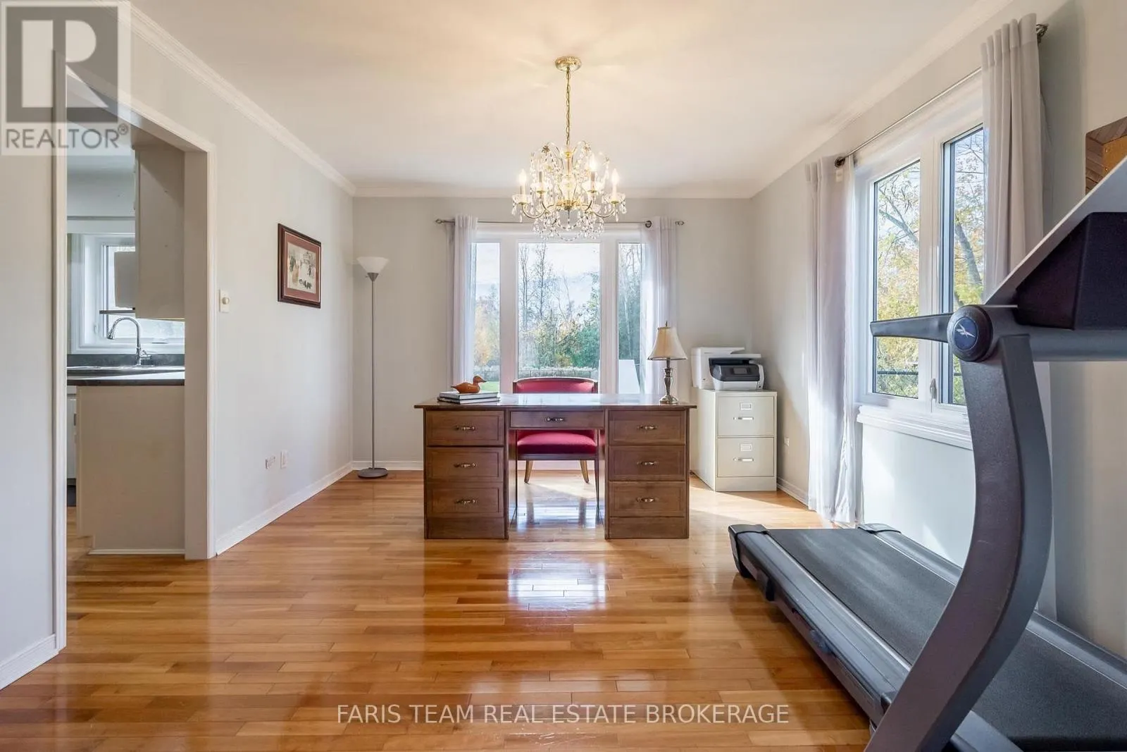 5 ELVYN CRESCENT