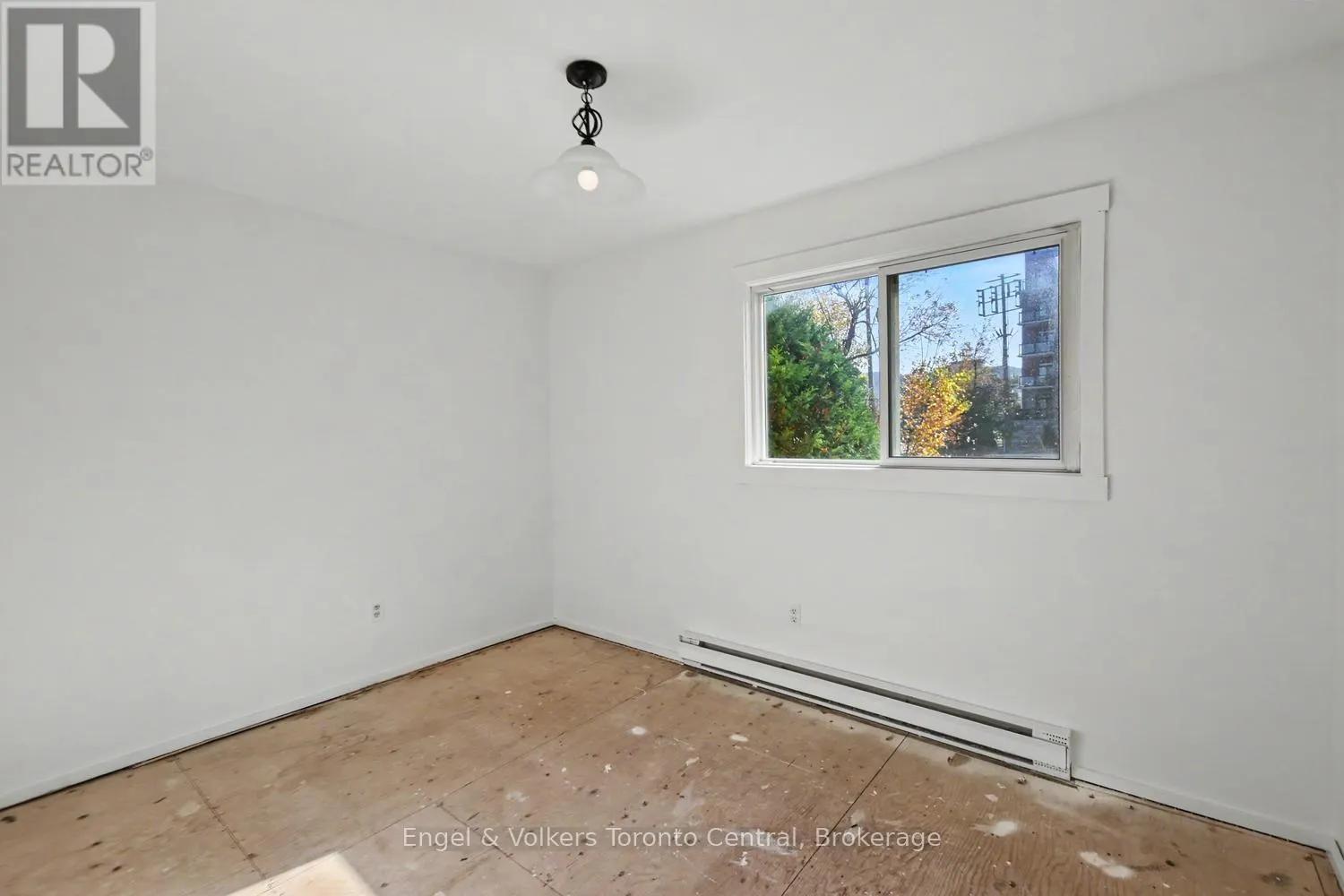 254 - 13 HARBOUR STREET W #254