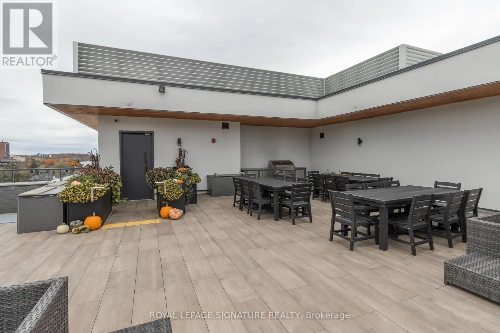 514 - 185 DUNLOP STREET E