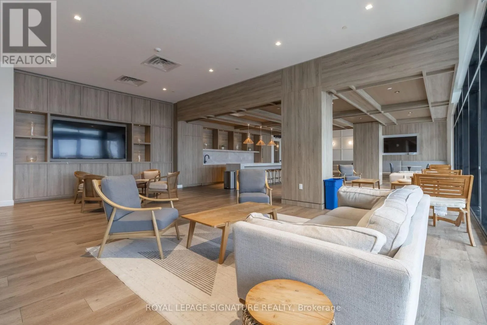 514 - 185 DUNLOP STREET E