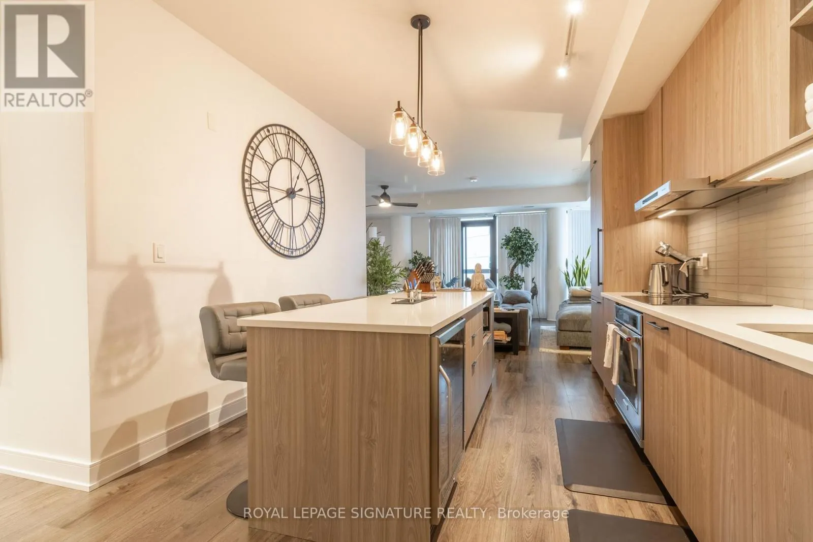 514 - 185 DUNLOP STREET E