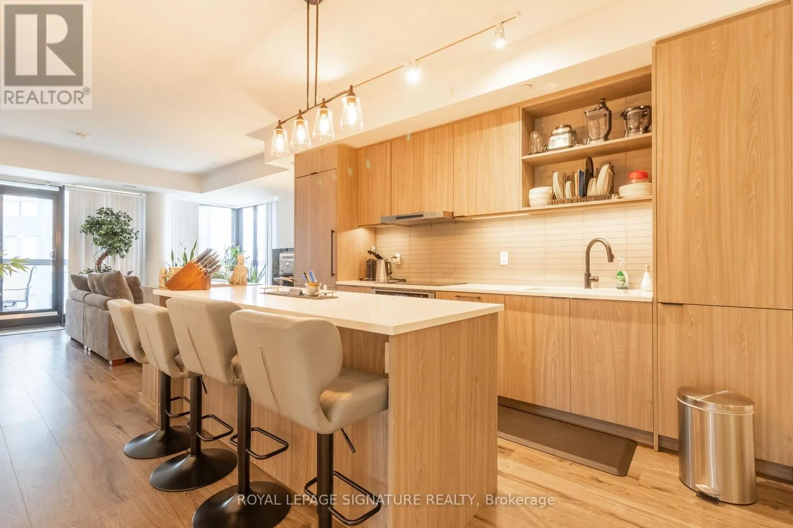 514 - 185 DUNLOP STREET E