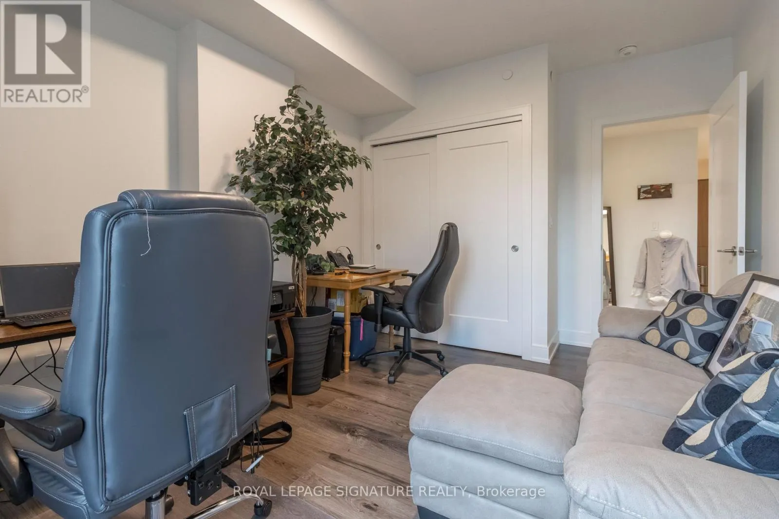 514 - 185 DUNLOP STREET E