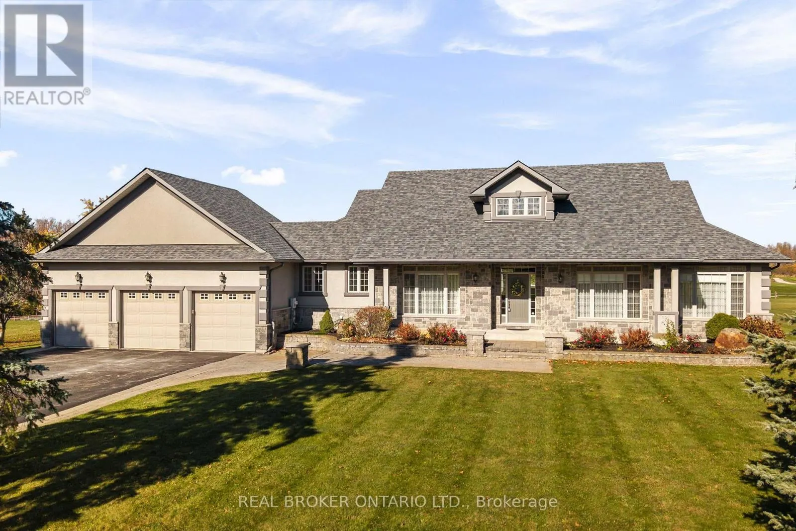 1046 HURLWOOD LANE