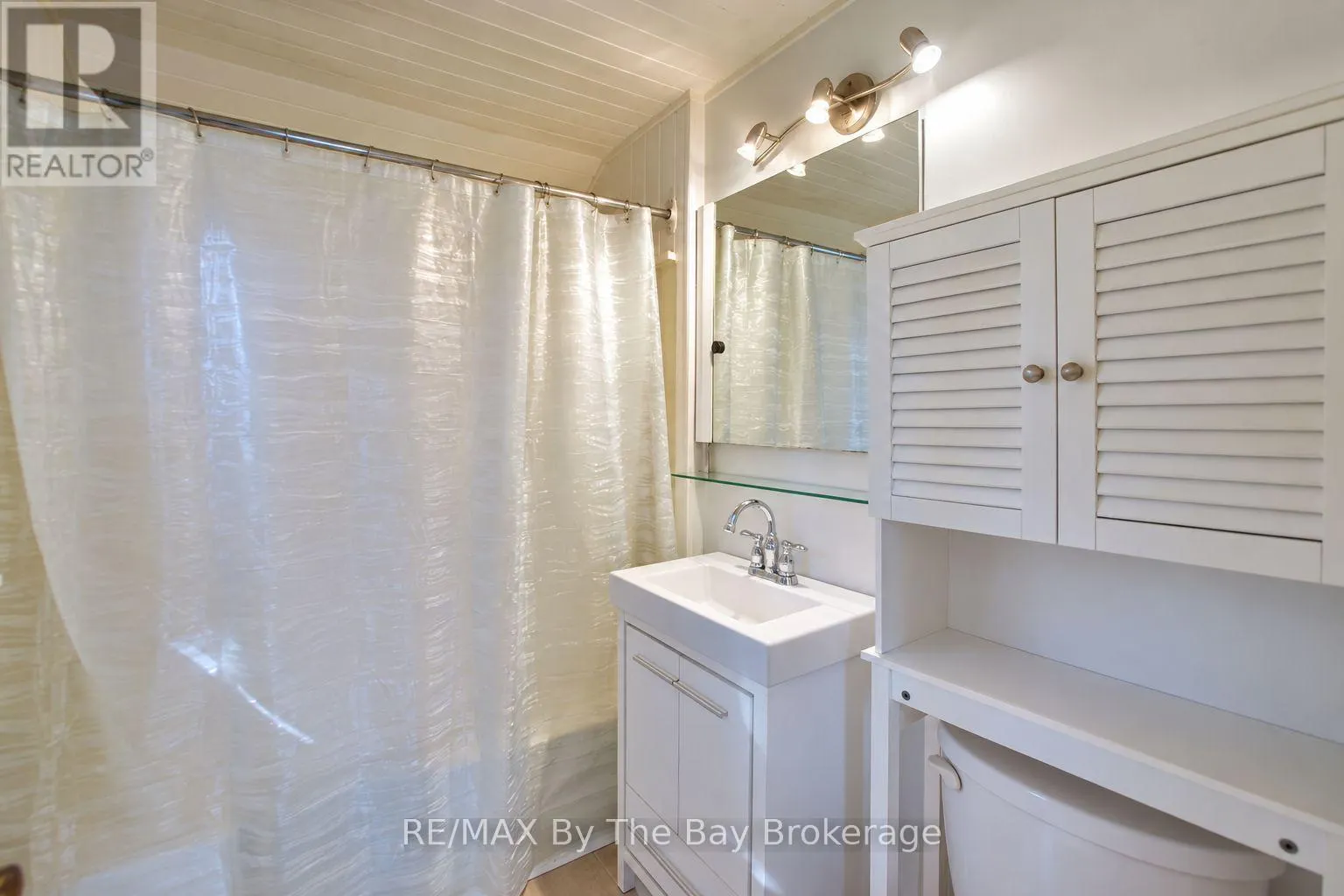 103 SUNNIDALE ROAD S