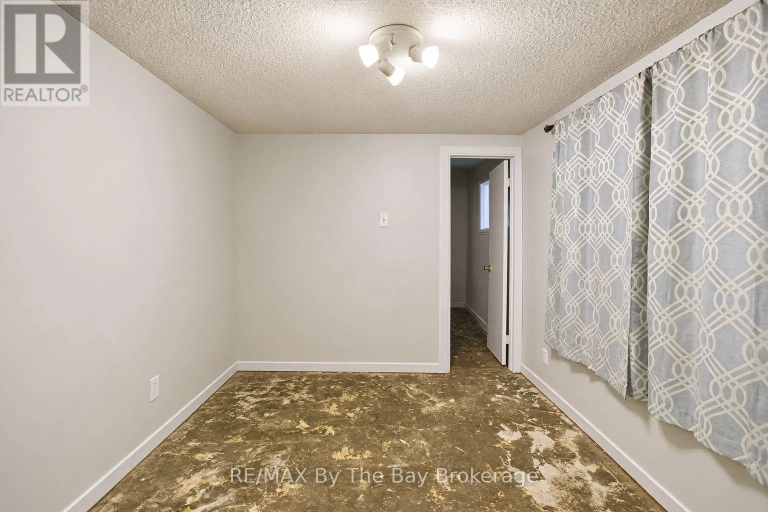 103 SUNNIDALE ROAD S