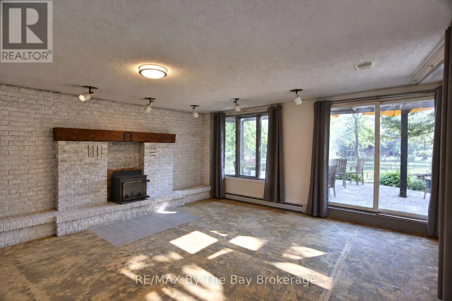 103 SUNNIDALE ROAD S