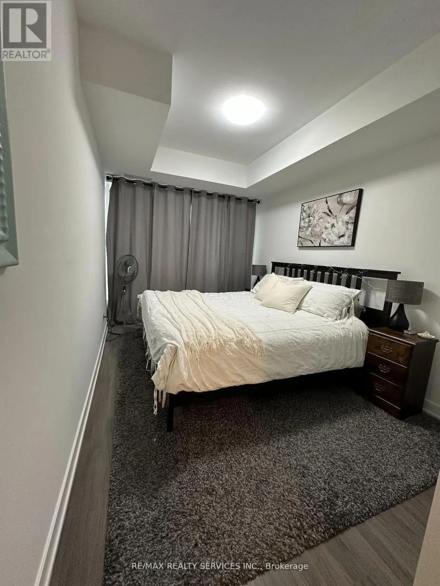 322 - 681 YONGE STREET