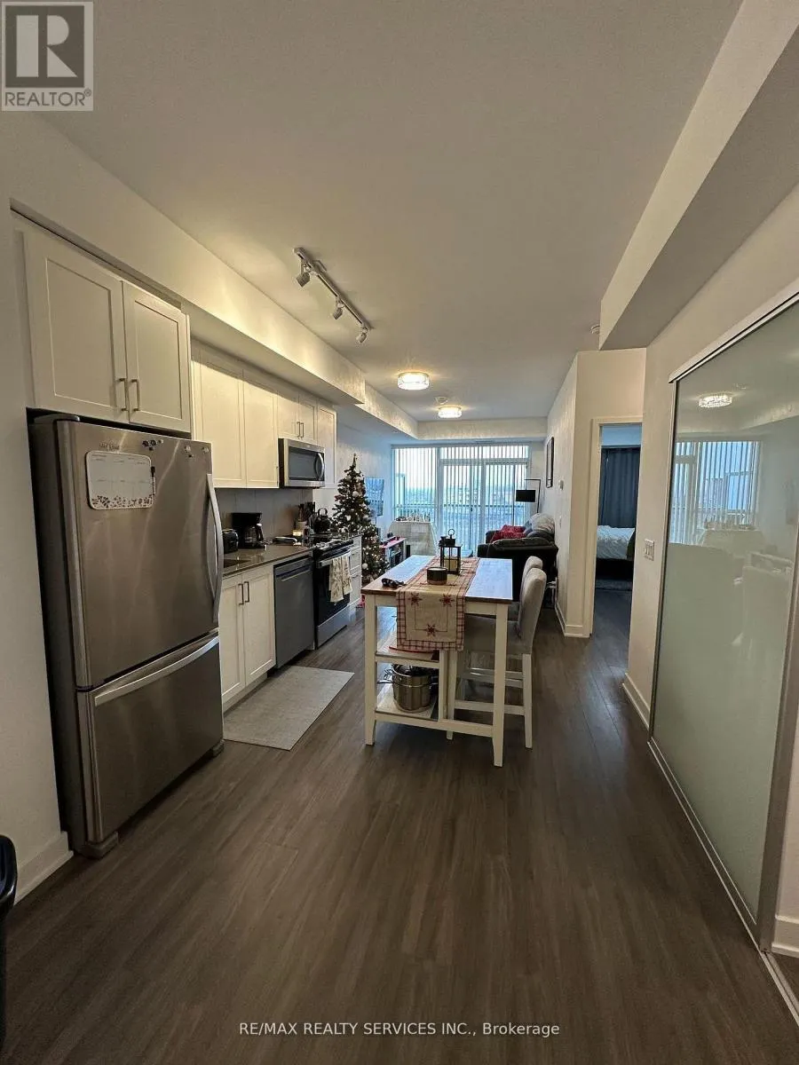 322 - 681 YONGE STREET