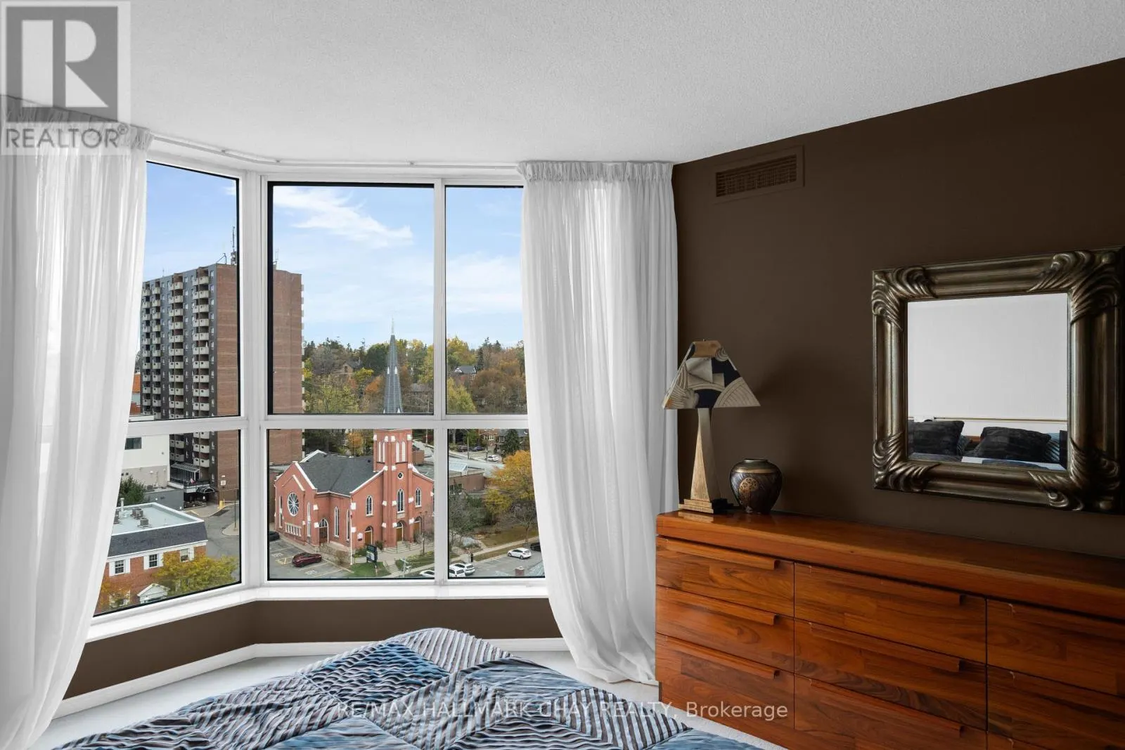 1509 - 140 DUNLOP STREET E