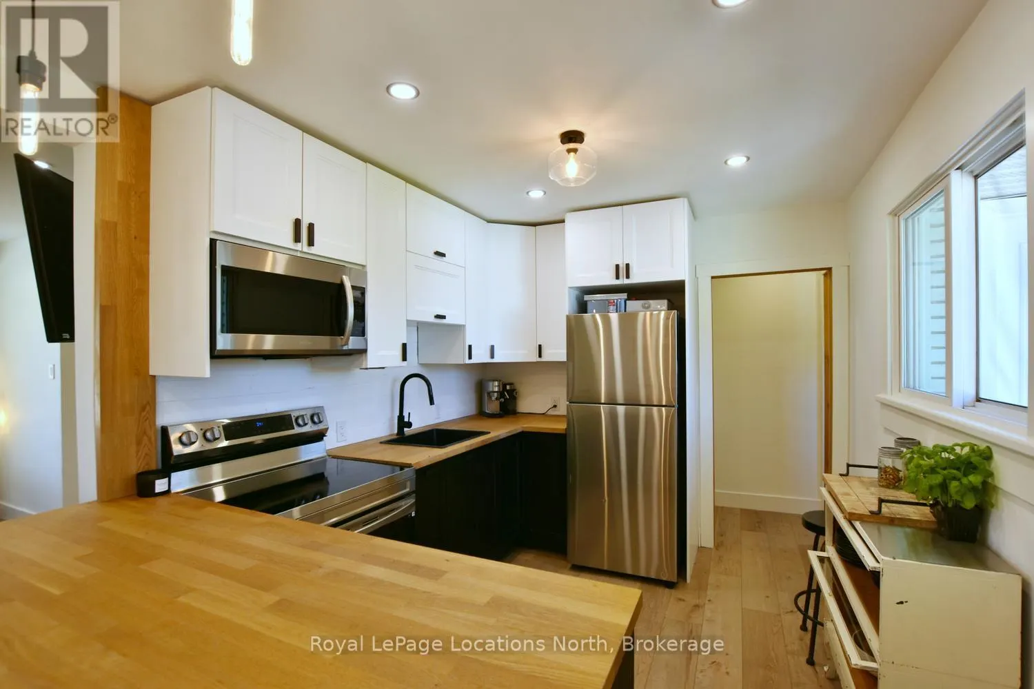56 BATTEAUX ROAD