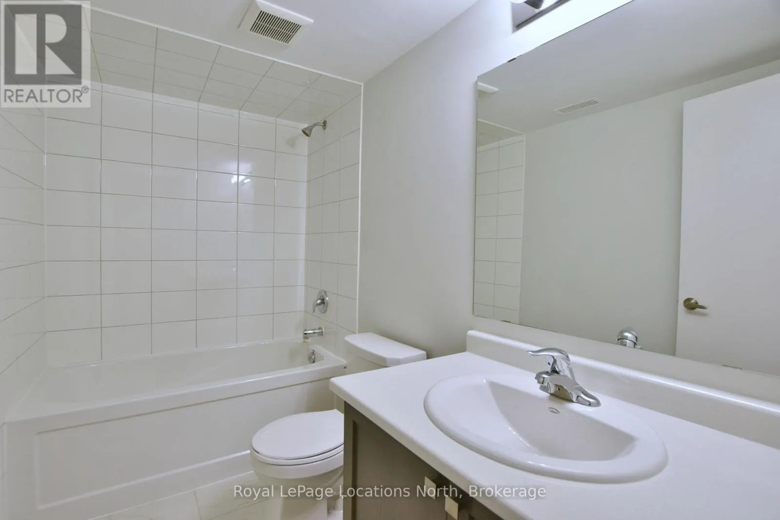 5 - 35 DAWSON DRIVE #5