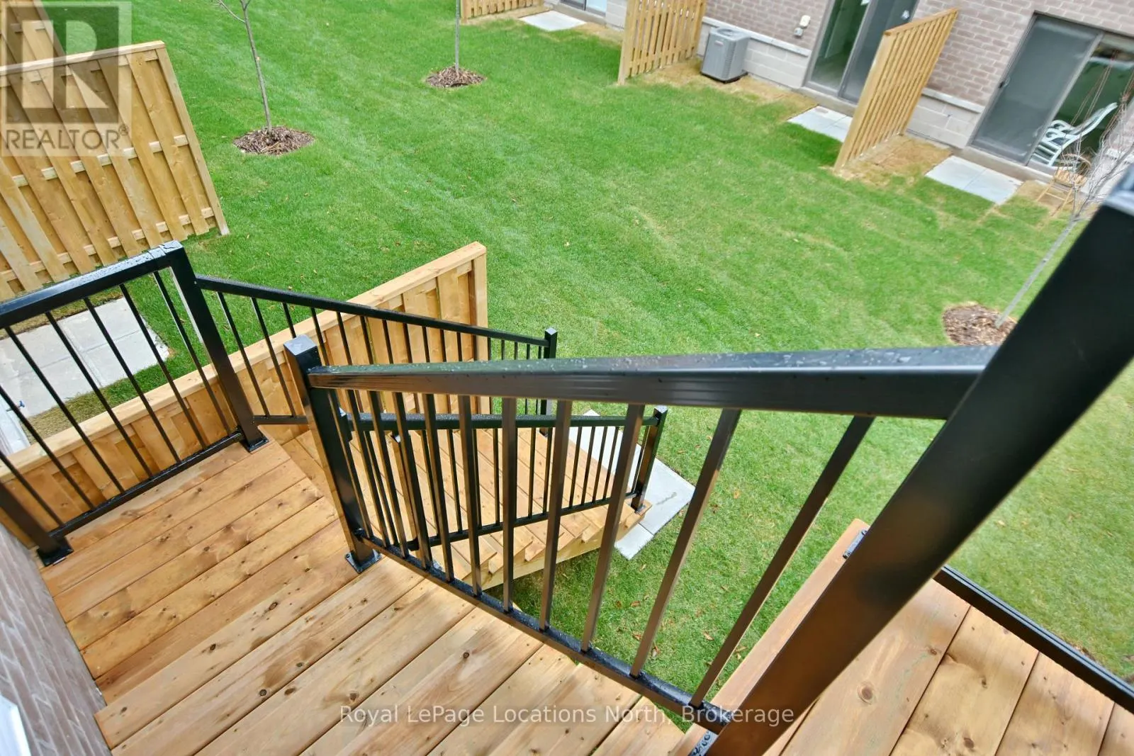 5 - 35 DAWSON DRIVE #5
