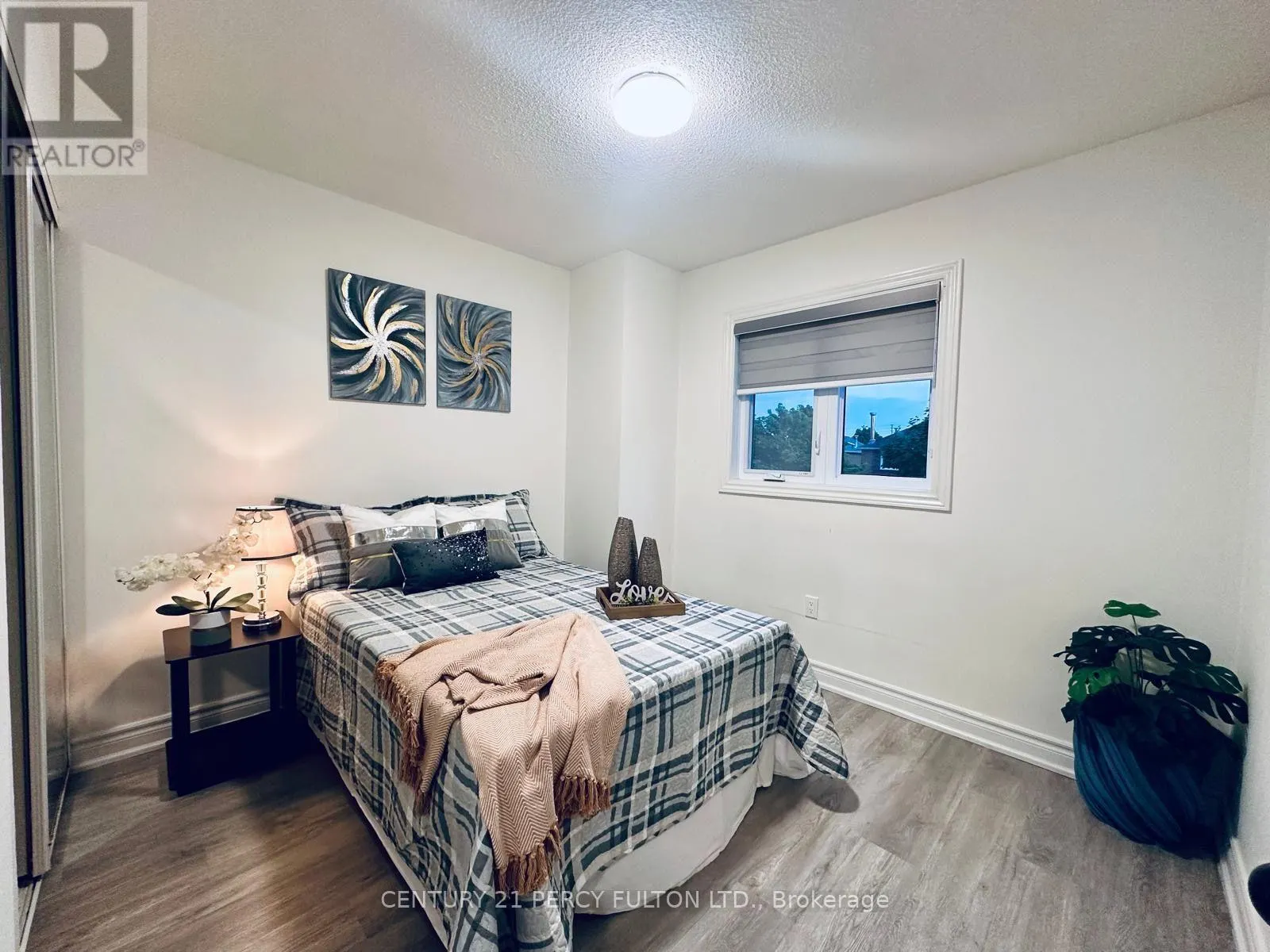 39 LAIDLAW DRIVE