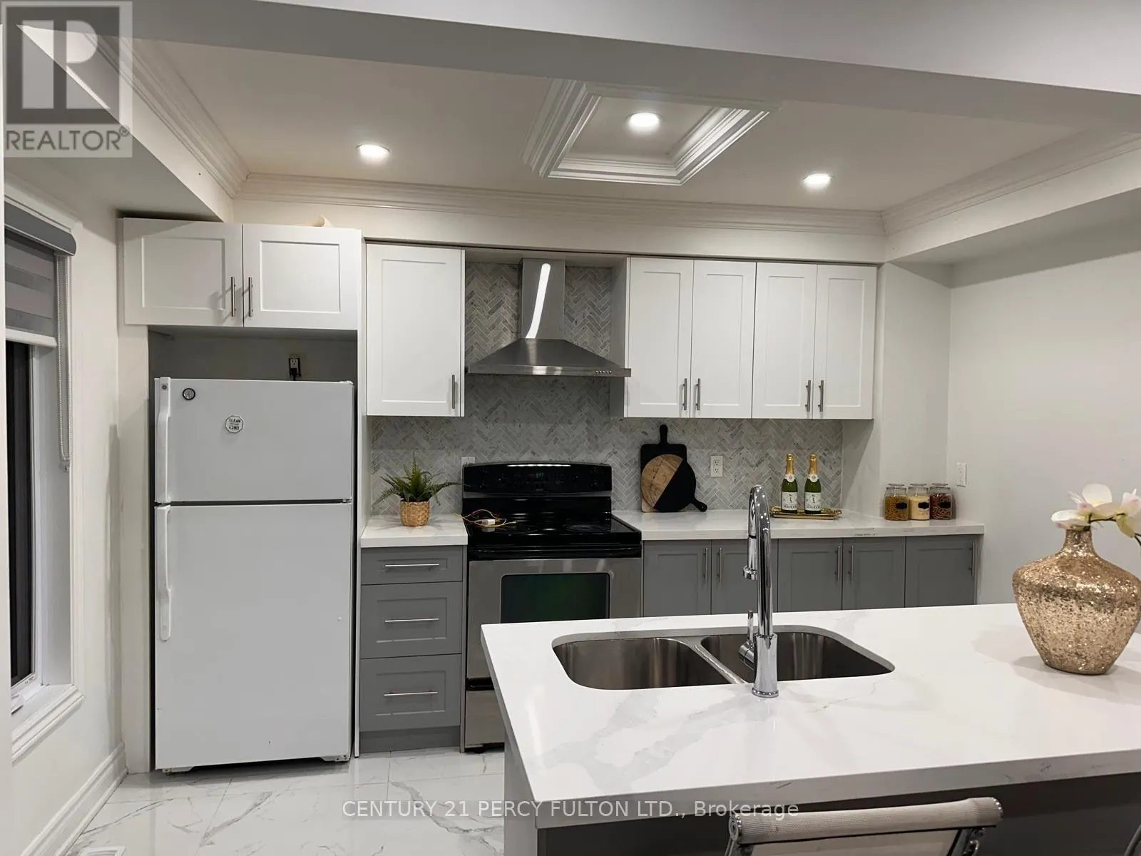 39 LAIDLAW DRIVE