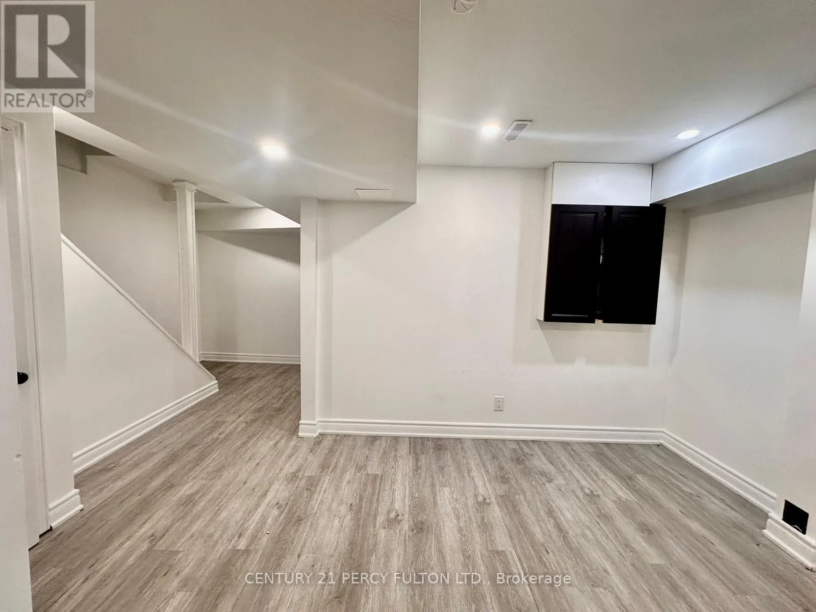 39 LAIDLAW DRIVE