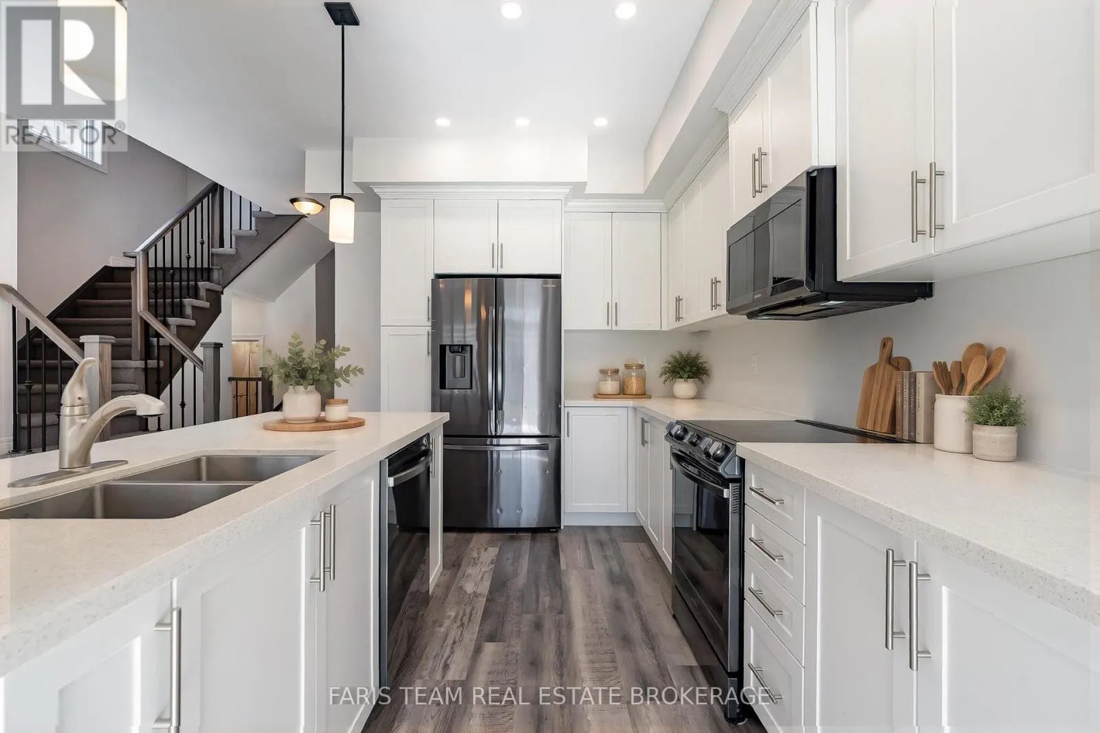11 CHURCHLEA MEWS