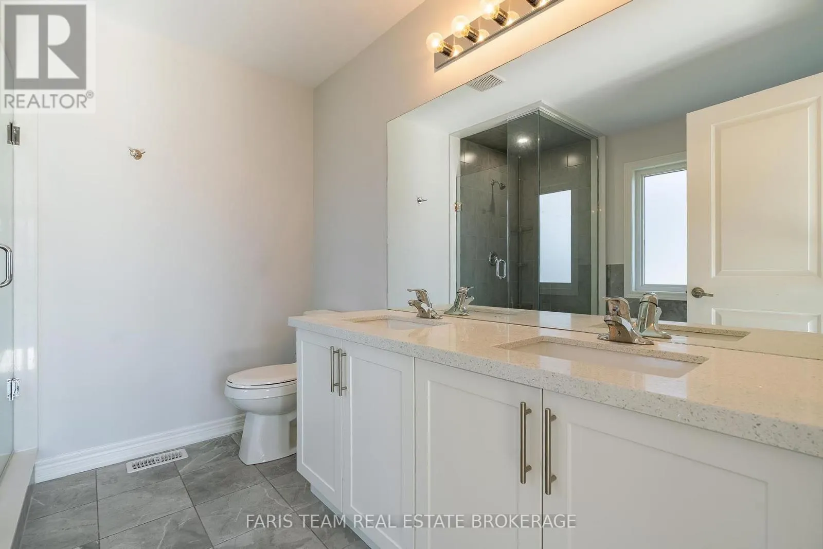 11 CHURCHLEA MEWS