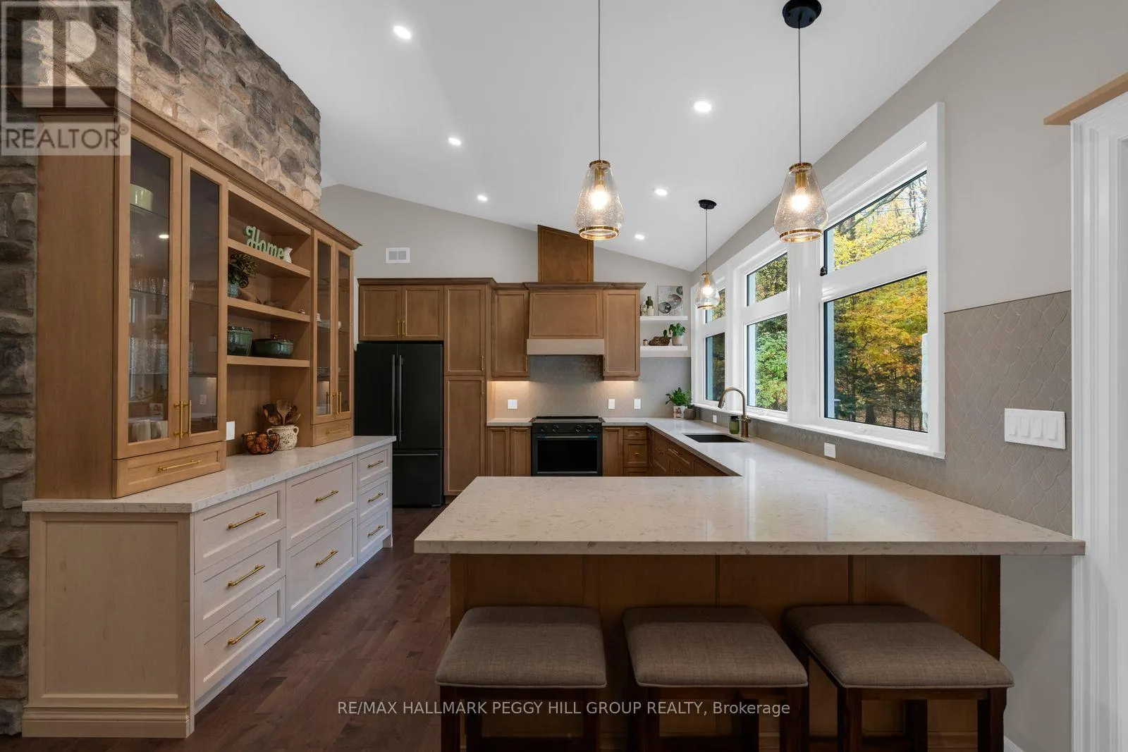 3230 BEECHWOOD DRIVE