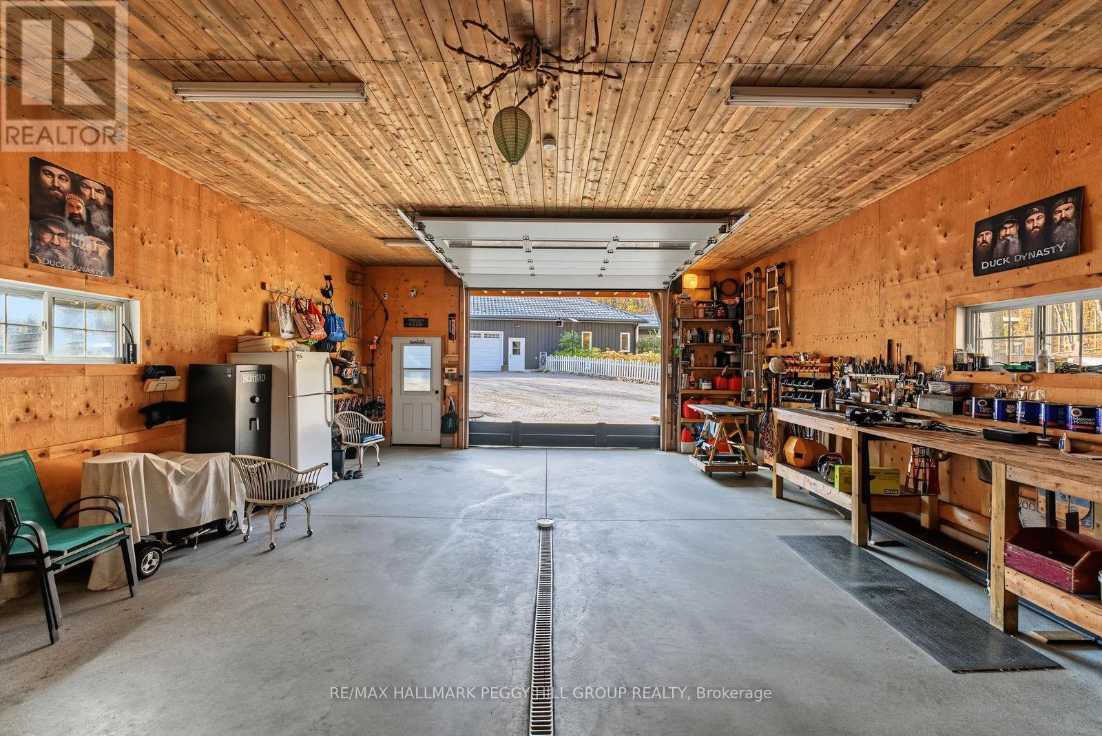 3230 BEECHWOOD DRIVE