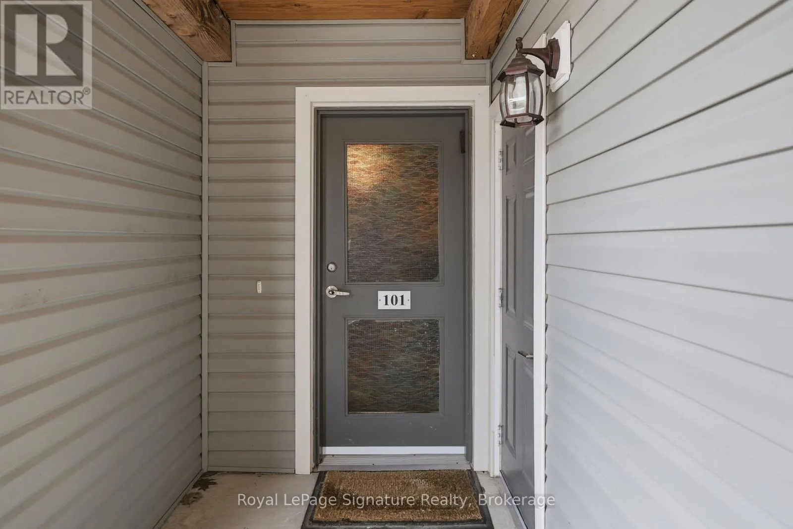 101 - 4 ANCHORAGE CRESCENT #101