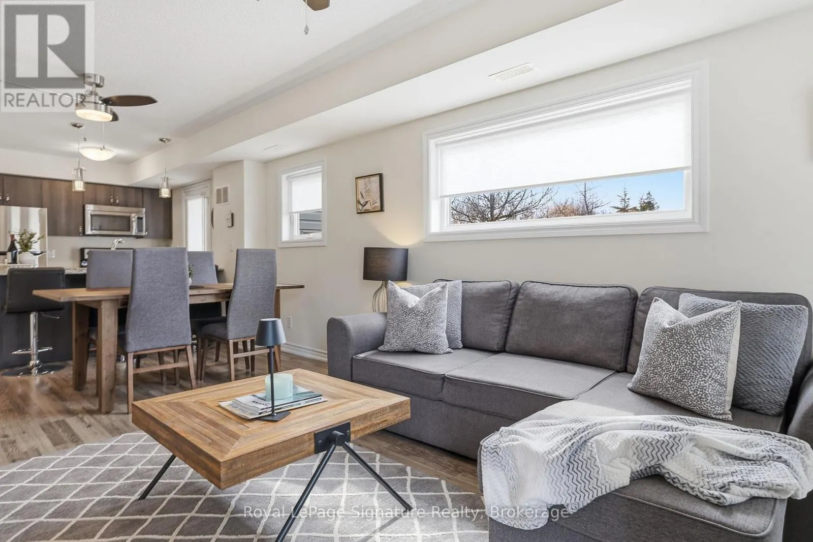 101 - 4 ANCHORAGE CRESCENT #101