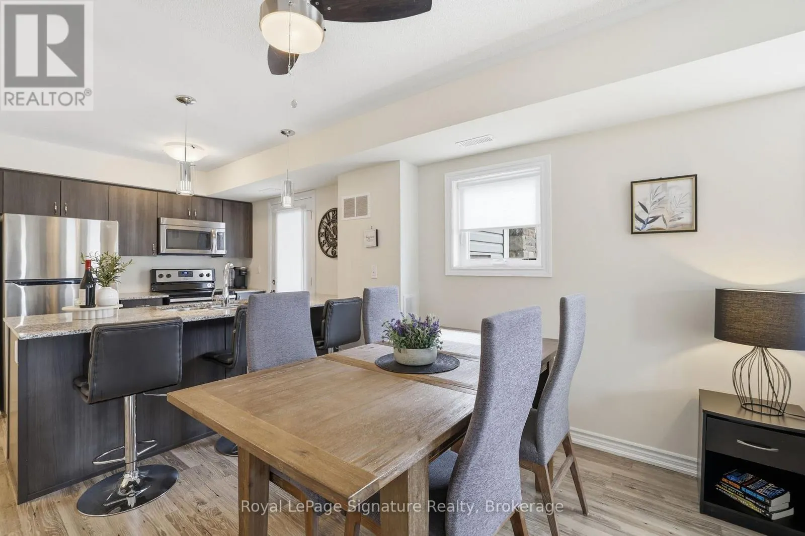 101 - 4 ANCHORAGE CRESCENT #101