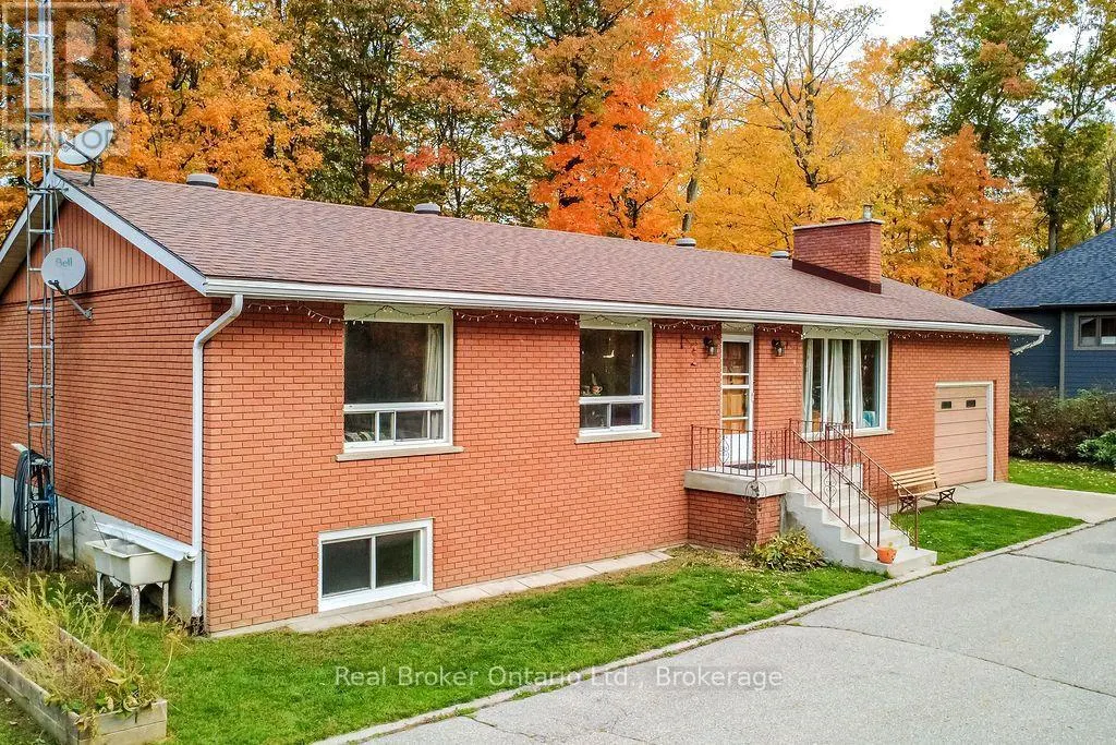 22 OAKWOOD AVENUE