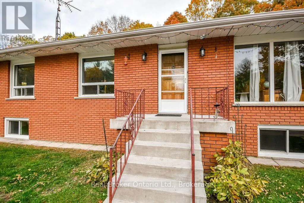 22 OAKWOOD AVENUE